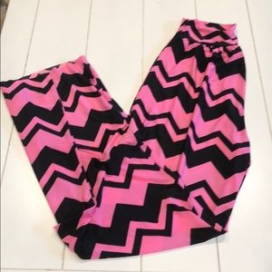 Pink/Black Chevron Lounge Pants M